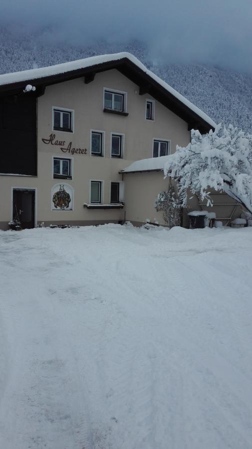 Haus Agerer Fewo 2. Stock Tarrenz Kültér fotó