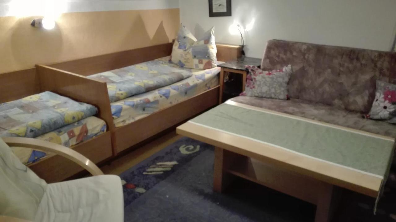 Haus Agerer Fewo 2. Stock Tarrenz Kültér fotó