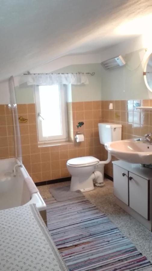 Haus Agerer Fewo 2. Stock Tarrenz Kültér fotó